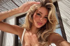 LAURA CELIA VALK